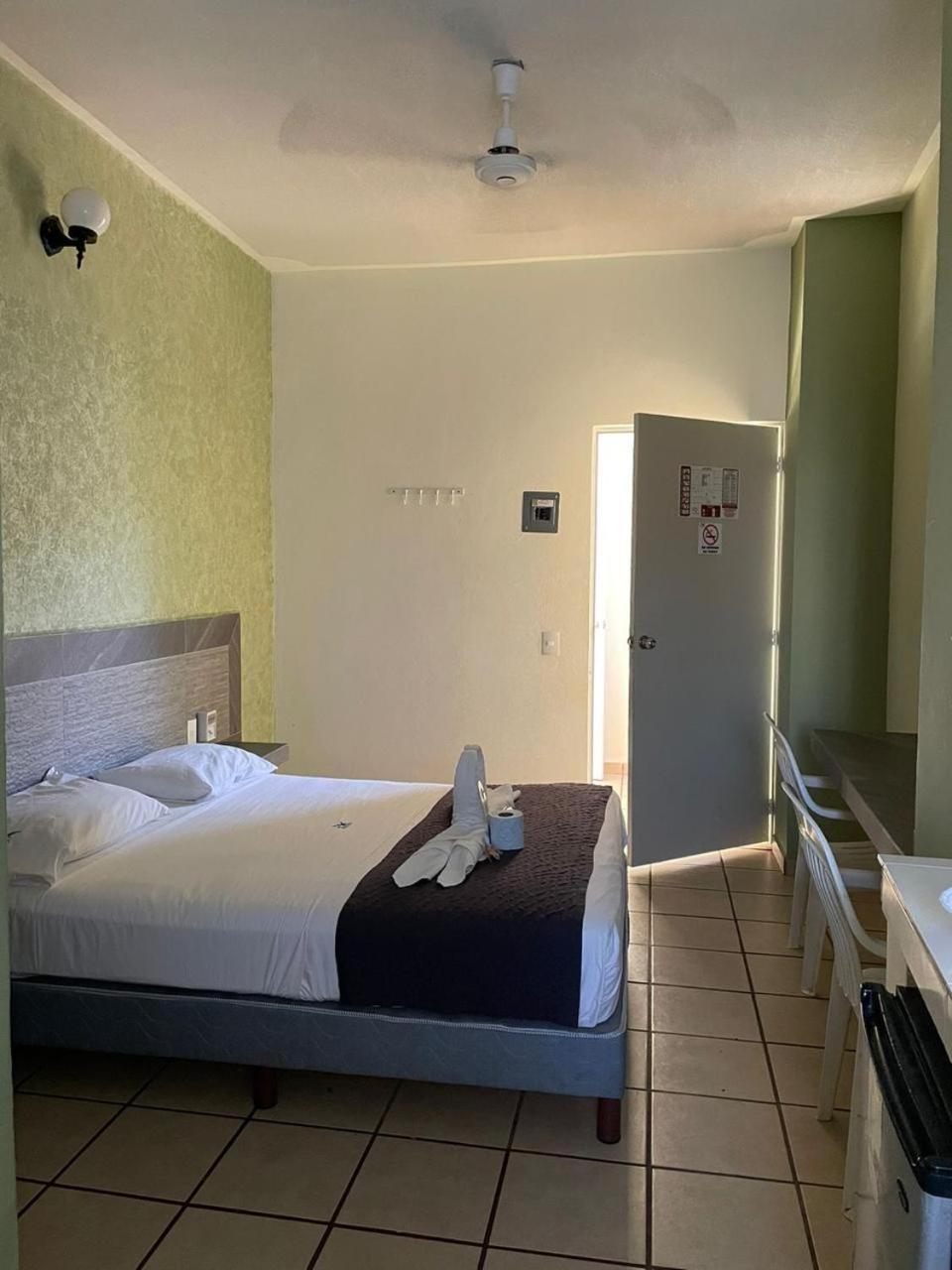Hotel Albatros Penita de Jaltemba Exteriör bild